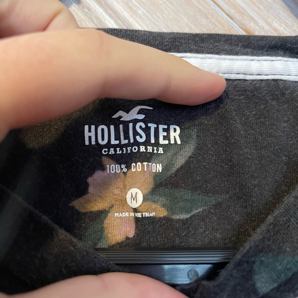 Hollister California floral vintage logo T shirt short sleeve 100% cotton soft M - Picture 4 of 5